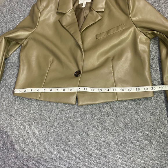 Anthropologie Avec Les Filles Blazer Women’s M/L Faux Leather Cropped Tan - Picture 9 of 12